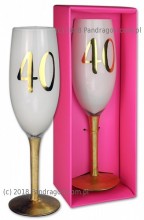 Urodzinowy kieliszek do szampana w kartoniku - 40