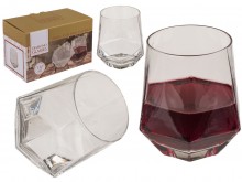 Set of 2 diamond wine glasses