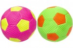 Piłka nożna - neonowe kolory