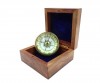 Mosiężny kompas soczewkowy w pudełku drewnianym