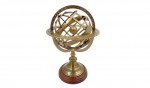 Astrolabium sferyczne na drewnianej podstawie 21 cm