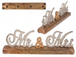 Decoration on a wooden base - the inscription Mr & Mrs