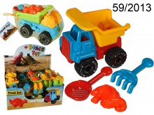 A set of car beach toys, the last pieces